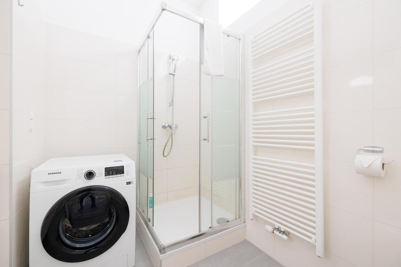 וינה Central City Apartment - 2 Bedroom With Netflix מראה חיצוני תמונה